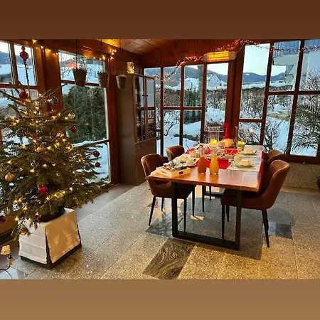 Lambrecht Hotel *