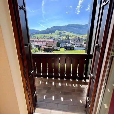 Lambrecht Hotel *