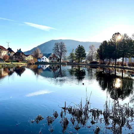 Lambrecht Hotel *